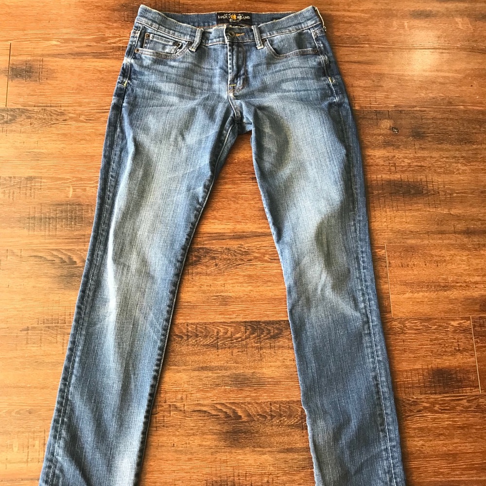 Lucky Brand Sweet n’ Straight Jeans 8/29